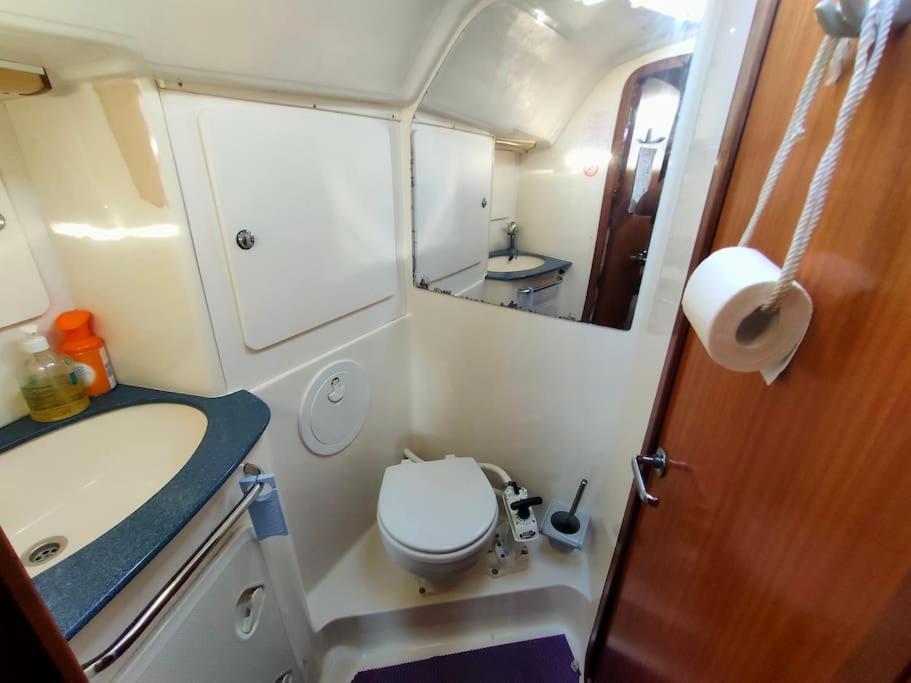 Alma Bateau-hôtel *