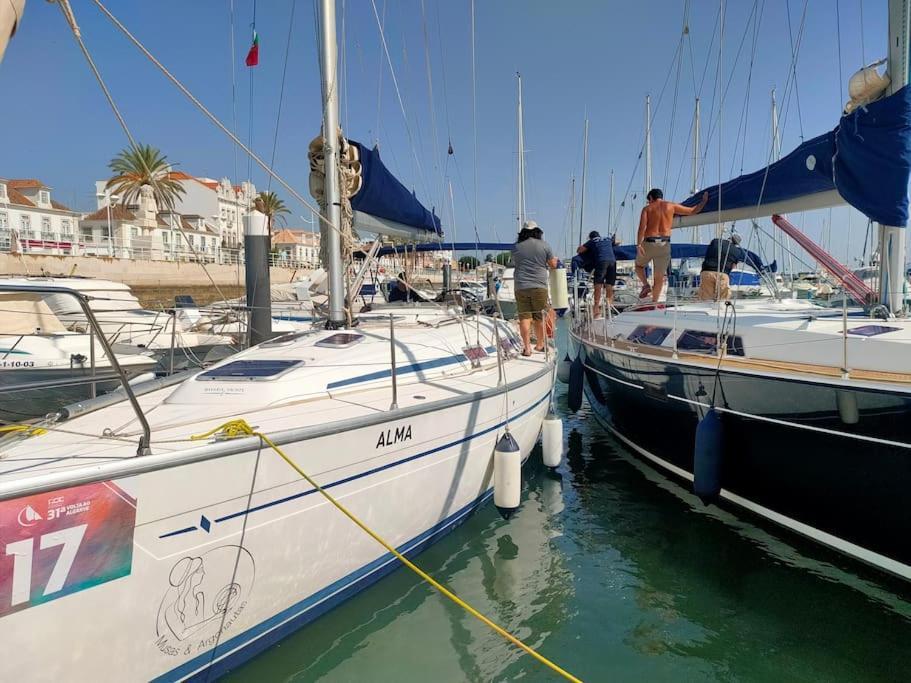 Bateau-hôtel Alma *